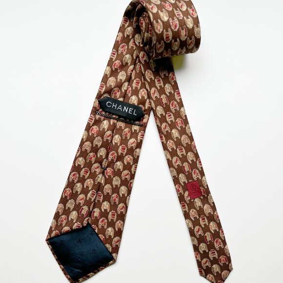 VINTAGE NWT CHANEL Silk Tie Brown Yellow Horse Race Jockey Shirts Silks Jacquard - Picture 2 of 3